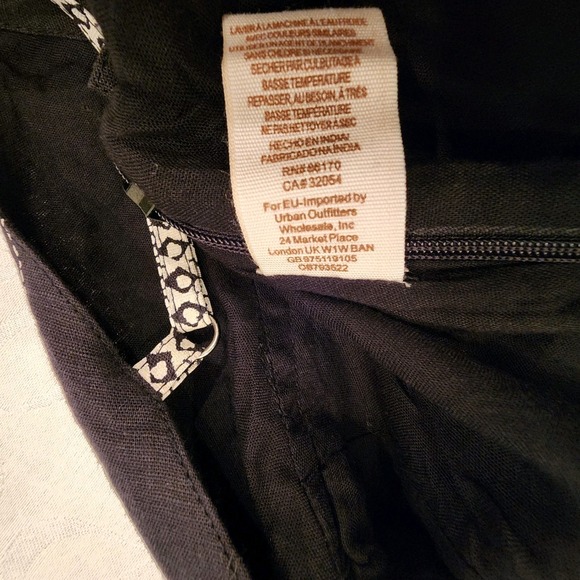 NWT Free People Feel The Sun Linen Black Paisley Jumpsuit 0 Cutout Beachy Boho - Picture 11 of 12